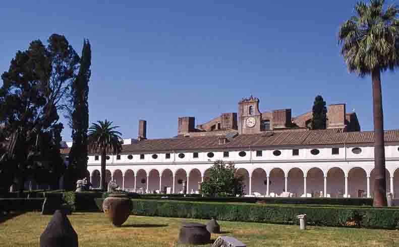 chiostro-michelangiolesco